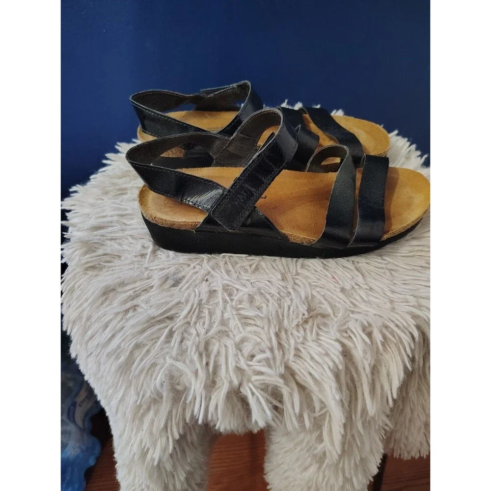 Naot Sandals Womens Size 6 Shoes 36 EU Black Leather Strappy Wedge